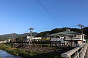 小学校「広島市立瀬野小学校まで860ｍ」
