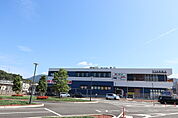 ドラックストア「ココカラファイン海田市駅前店まで404ｍ」