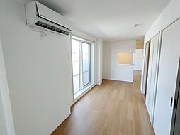 ファミリア一番館 402 4階2LDKのリビング/ダイニング