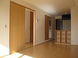 リュイール　II 102 1階1SLDKのリビング/ダイニング