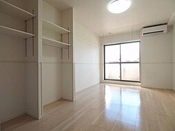 アヴァンセ・フルール 202 2階1Kのリビング/ダイニング