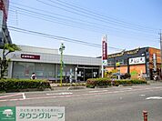 武蔵野銀行 584m