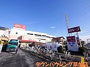 ロヂャース川口店 872m