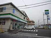 ファミリーマート三郷高州店 858m