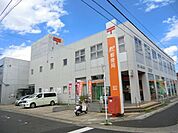 吉川郵便局 606m