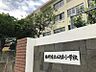 周辺：曰佐小学校まで　700m　徒歩約9分●地域の人との交流や体験活動を通して、「豊かな人間力・社会性を身につけた知・徳・体の調和のとれた児童」の育成を図っています。 
