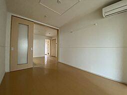 シーズンズ　コンフォートII 105 1階2DKのリビング/ダイニング