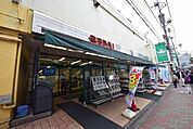 西友鶴ヶ峰店 589m