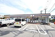 セブンイレブン座間南栗原3丁目店 897m