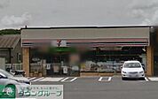 セブンイレブン 徒歩3分。コンビニ 200m