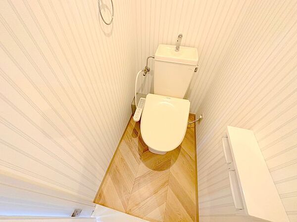 画像6:清潔感のあるトイレは、誰もがリラックスできる空間です。 