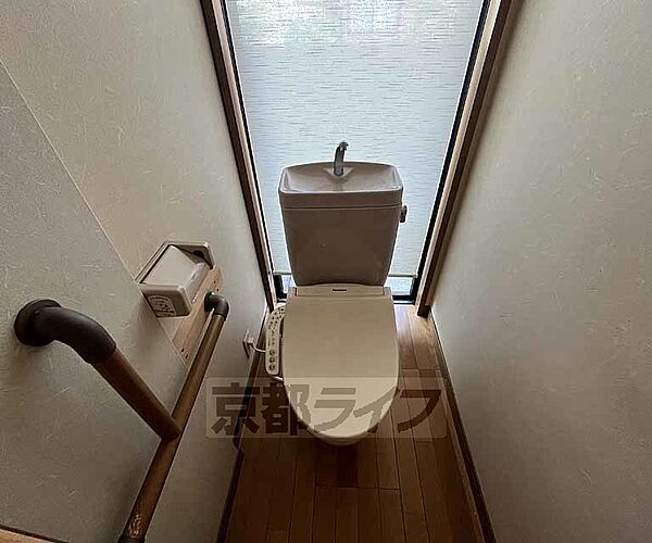 画像8:開放感あるトイレです。