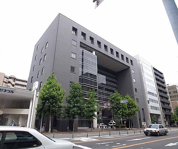 画像28:下京警察署まで565m 下京区の警察署です。
