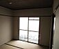 リビング/ダイニング：和室でゆっくりと過ごせます