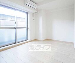 近鉄京都線 上鳥羽口駅 徒歩7分の賃貸マンション 3階1LDKのリビング/ダイニング