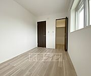 別方向から見た5．25帖洋室です。