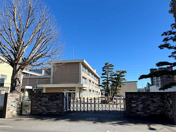 画像21:宇都宮市立今泉小学校（547m）