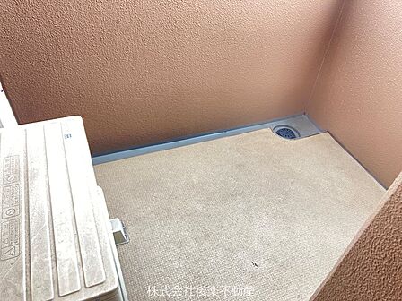 6帖洋室から出入りできるバルコニー