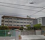 岡山市立平津小学校（1084m）