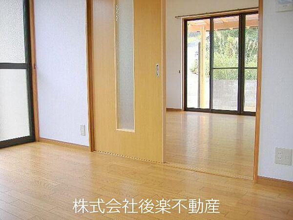 リビング/ダイニングを拡大表示
