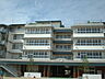 周辺：岡山市立岡山中央小学校（975m）