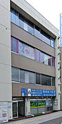 1F 調剤薬局　　　　　　　　3F 空き室　　　　　　　　　　　　　4F まつ毛エクステサロン　　　　　　　　　　　　　　　
