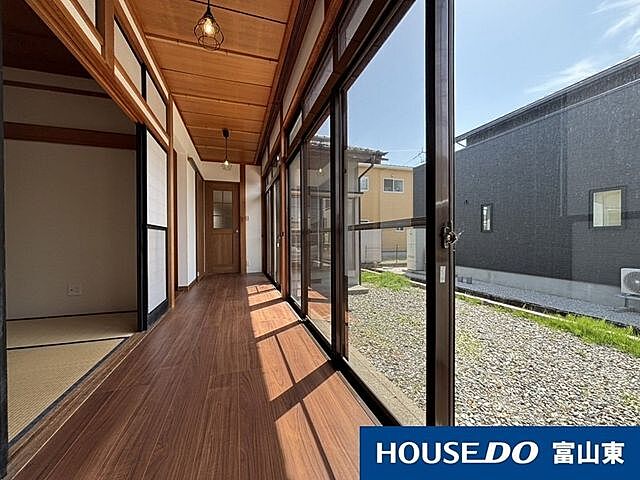 室内 富山市新庄町