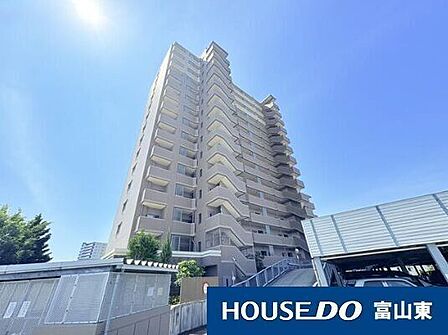 日勤管理×オートロックエントランスを備えた、防犯面にも配慮されたマンション！