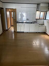 王子貸し家 4DKのリビング/ダイニング