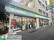 ファミリーマート練馬北町店 徒歩5分。コンビニ 390m