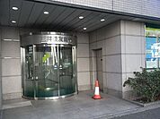 三井住友銀行 740m