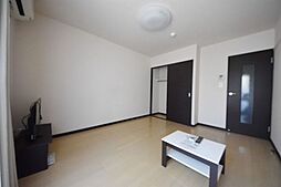 レオネクストルフェリ 104 1階1Kのリビング/ダイニング