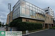 東久留米市立ひばりが丘図書館 徒歩13分。図書館 1040m