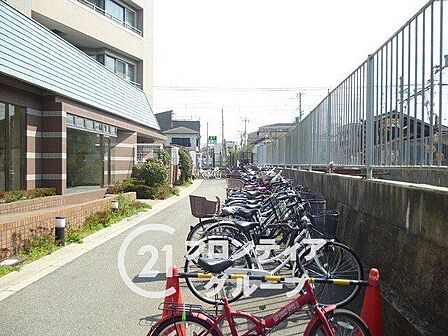 住まい選びは、価格や立地だけでなく、将来の暮らし方まで含めて考えることが大切です。今の段階で気になっていることを、まずスタッフに話してみてください