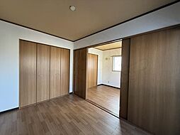 アイランドビル4 2階2DKのリビング/ダイニング