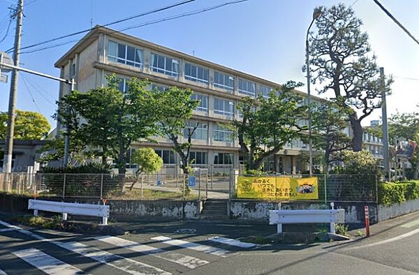 浜松市立芳川小学校