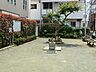 周辺：本町通三丁目公園　200ｍ