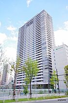 大阪府大阪市北区中之島4丁目（賃貸マンション2LDK・18階・77.79㎡） その1