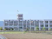滋賀県立八幡工業高等学校まで3000メートル