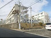 滋賀短大付属高校まで2000メートル