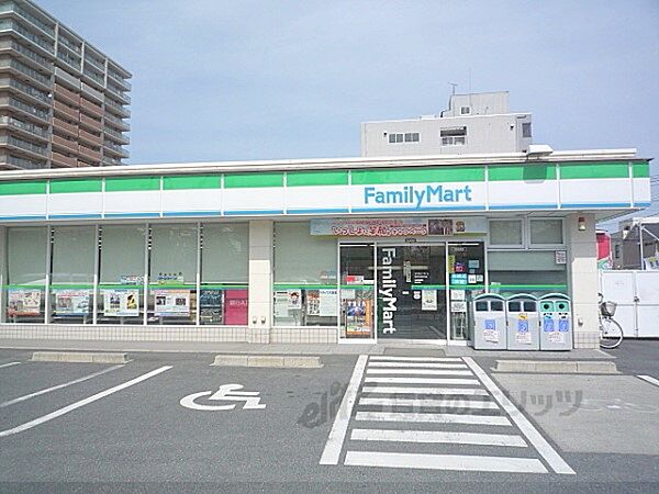 画像24:ファミリーマート　栗東安養寺店まで500メートル