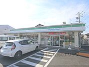 ファミリーマート　八日市沖野店まで800メートル