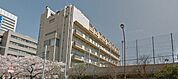 港区立御成門小学校（999m）