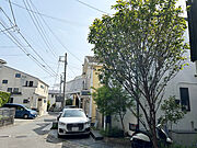 前面道路含む外観