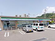 ファミリーマート 松山味生店