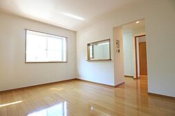 オーク・ヒル 101 号室 1階2LDKのリビング/ダイニング