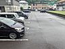 周辺：駐車場
