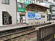 赤十字病院前