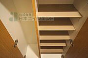 シューズボックス