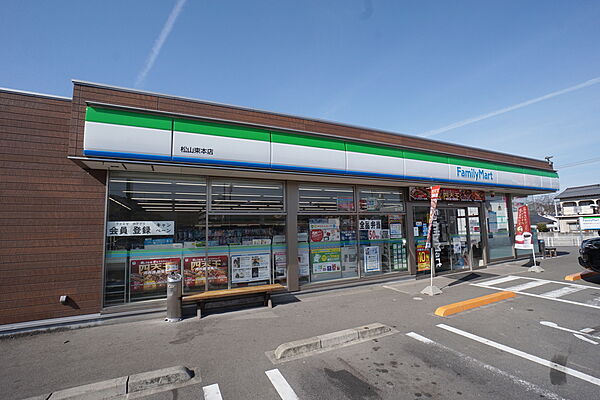 画像9:ファミリーマート 束本店